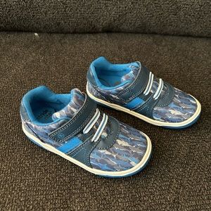 NWT Stride Rite sneakers
